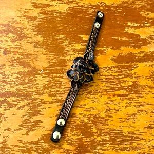 Leather rose bracelet